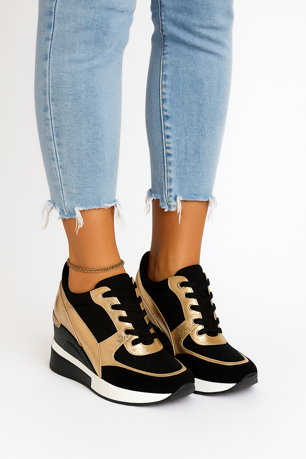 Sznurowane buty damskie